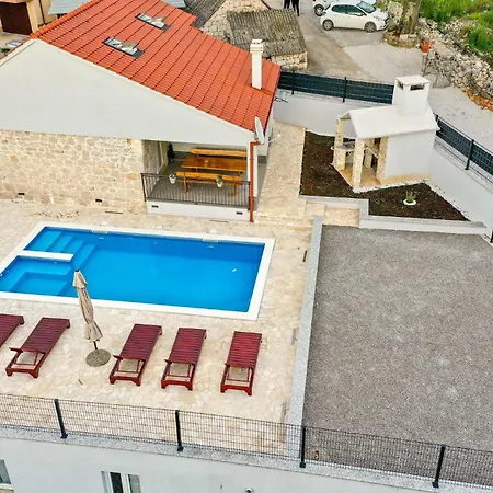Cozy In Lećevica